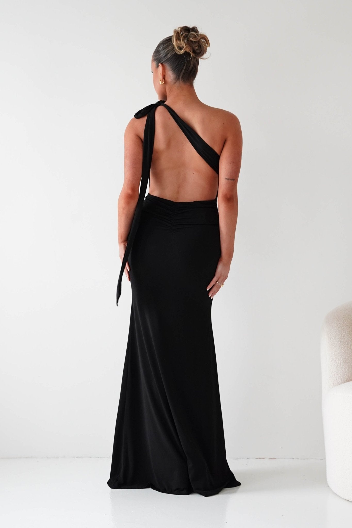 Oh Hello Clothing Debs & Prom Dresses Seraphine Backless Tie Bodycon Maxi Gown | Black